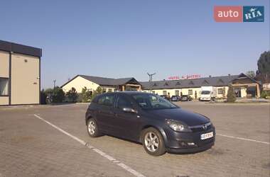Хэтчбек Opel Astra 2006 в 