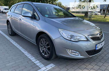 Универсал Opel Astra 2011 в Коломые