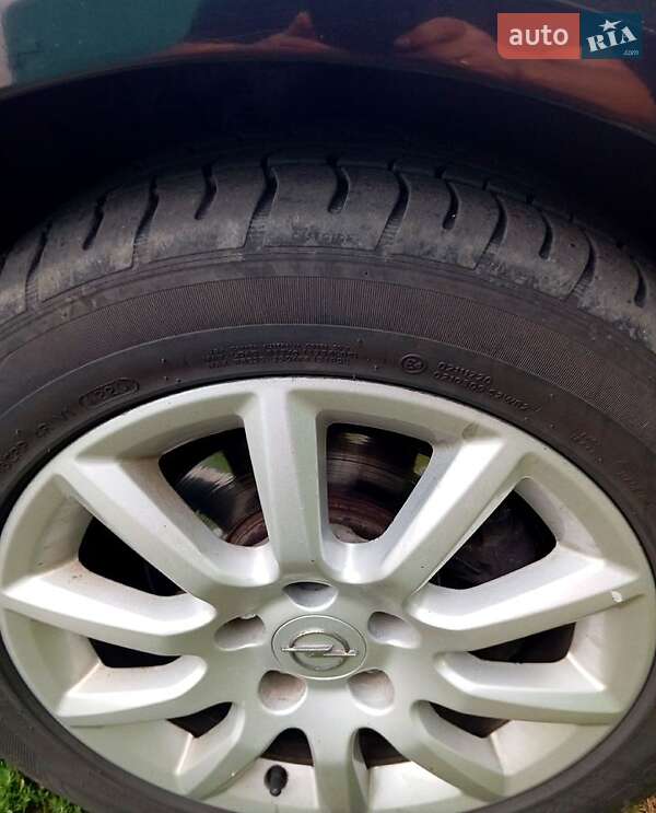 Універсал Opel Astra 2007 в Драбіву