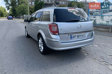 Універсал Opel Astra 2011 в Запоріжжі