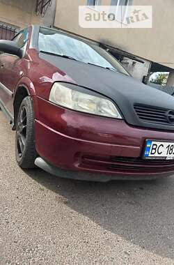 Седан Opel Astra 2006 в Львові