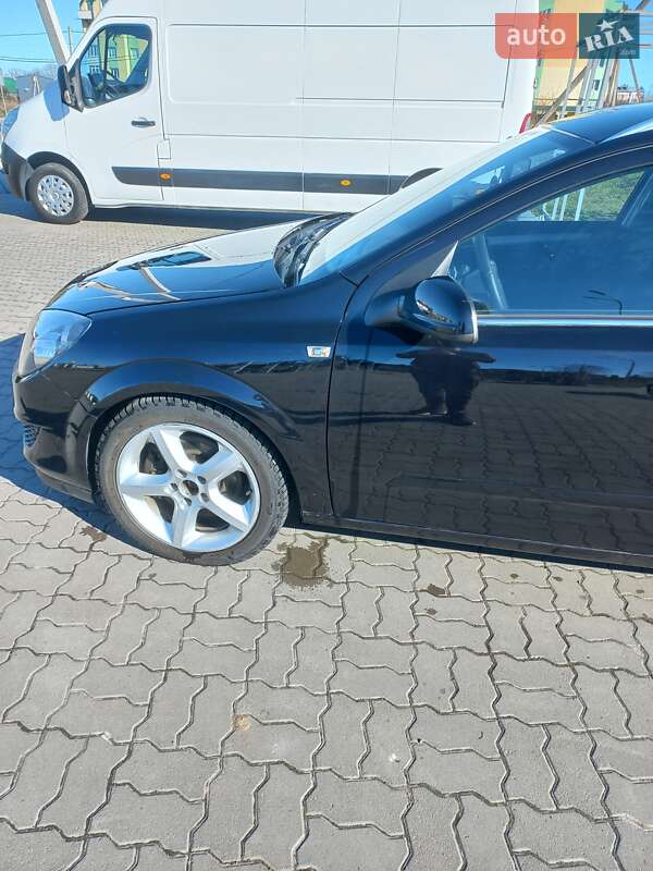 Универсал Opel Astra 2007 в Радехове