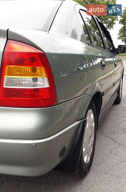 Седан Opel Astra 2008 в 