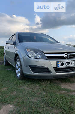 Универсал Opel Astra 2005 в 