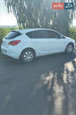 Хэтчбек Opel Astra 2010 в Миргороде