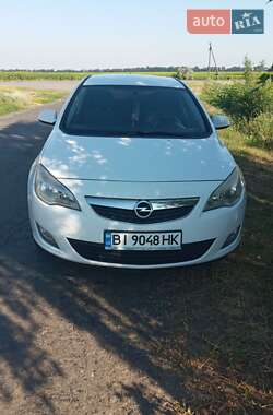 Хэтчбек Opel Astra 2010 в Миргороде