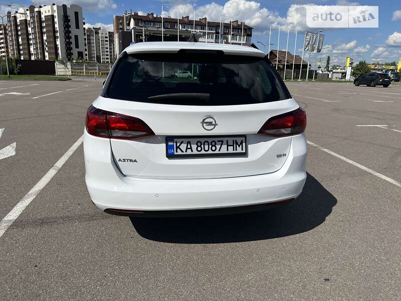 Универсал Opel Astra 2016 в Киеве