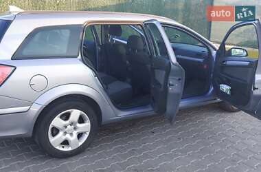 Універсал Opel Astra 2005 в 