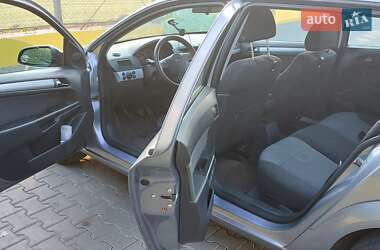 Універсал Opel Astra 2005 в 