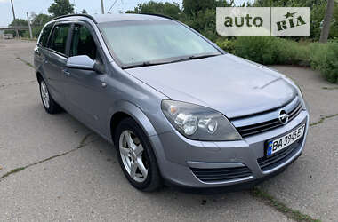 Універсал Opel Astra 2005 в Смілі