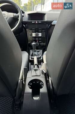 Универсал Opel Astra 2009 в 