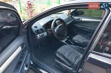 Универсал Opel Astra 2006 в 