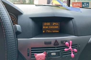 Универсал Opel Astra 2006 в 