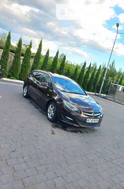 Універсал Opel Astra 2013 в Івано-Франківську