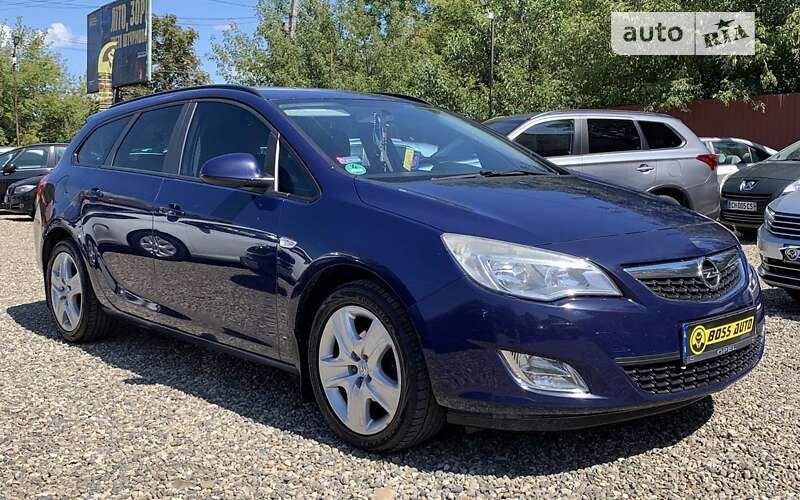 Универсал Opel Astra 2011 в Коломые