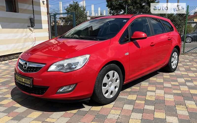 Универсал Opel Astra 2011 в Стрые