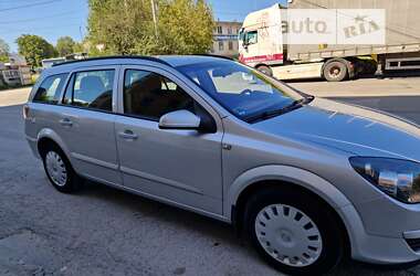 Універсал Opel Astra 2005 в Тернополі