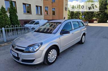 Універсал Opel Astra 2005 в Тернополі