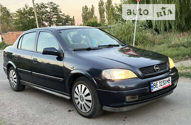 Седан Opel Astra 2002 в Новому Бузі