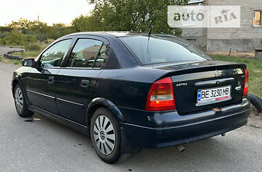 Седан Opel Astra 2002 в Новому Бузі