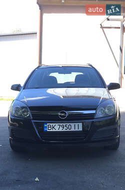 Универсал Opel Astra 2006 в Дубно