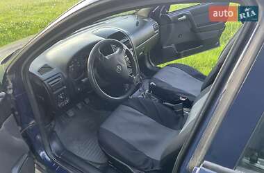 Седан Opel Astra 2002 в Хусті