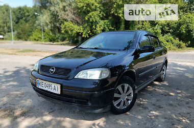 Седан Opel Astra 2003 в Куп'янську