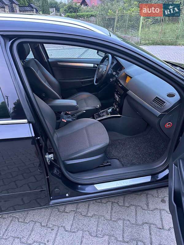 Универсал Opel Astra 2009 в Надворной