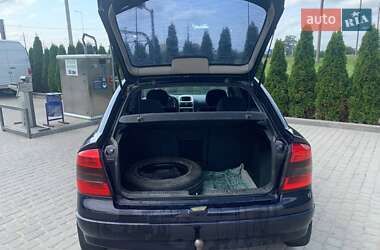 Хэтчбек Opel Astra 2003 в 