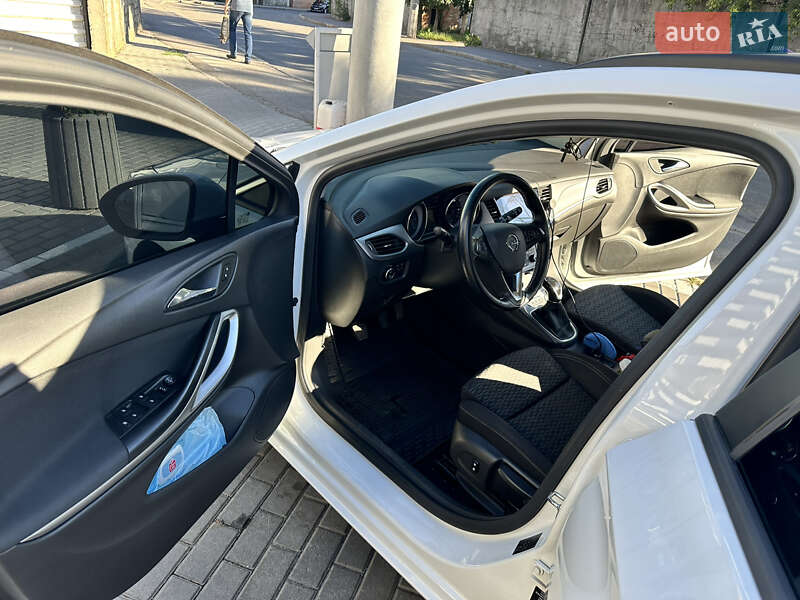 Універсал Opel Astra 2018 в Вінниці