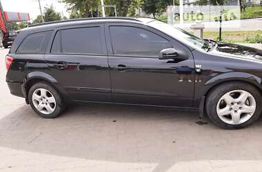 Универсал Opel Astra 2008 в Калуше