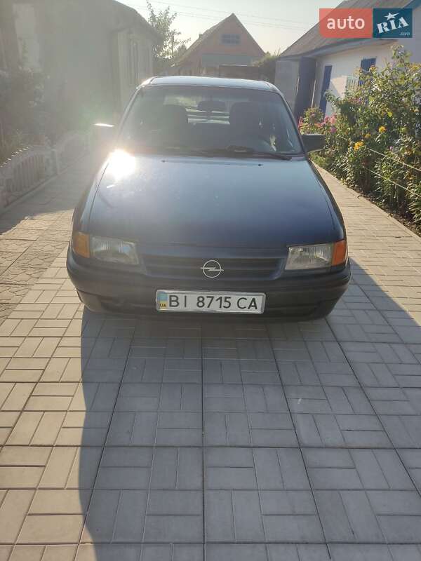 Хетчбек Opel Astra 1992 в Миргороді