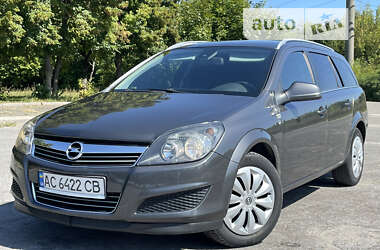 Универсал Opel Astra 2010 в Владимир-Волынском