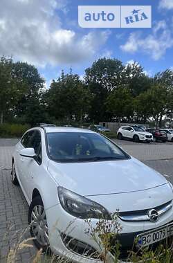 Универсал Opel Astra 2013 в Самборе