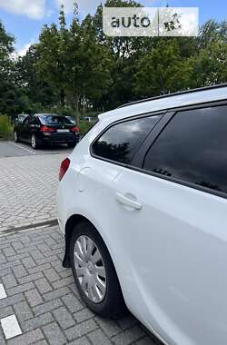 Універсал Opel Astra 2013 в 