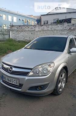 Седан Opel Astra 2008 в Первомайске