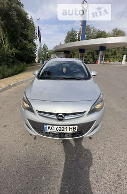 Універсал Opel Astra 2013 в Ізюмі