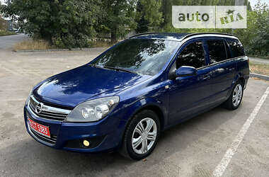 Універсал Opel Astra 2009 в Полтаві