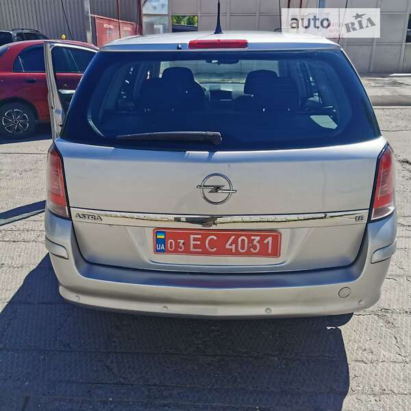 Універсал Opel Astra 2004 в Олександрії
