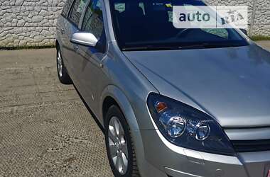 Универсал Opel Astra 2004 в 