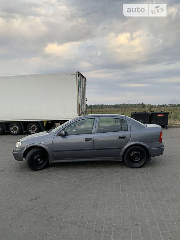 Седан Opel Astra 2007 в Новомосковске фото 4 Седан Opel Astra 2007 в Новомосковске