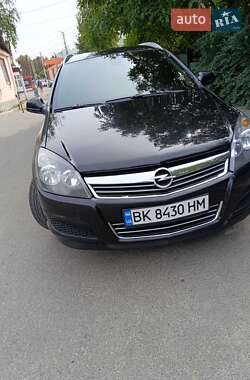 Универсал Opel Astra 2010 в 