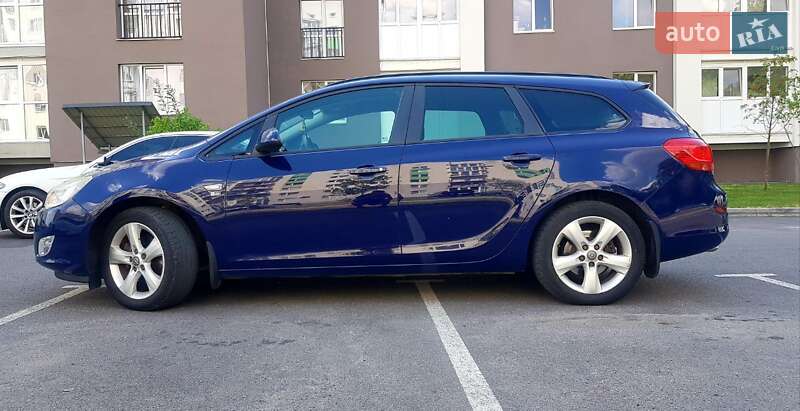Универсал Opel Astra 2012 в Виннице