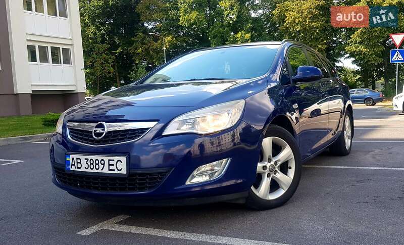 Универсал Opel Astra 2012 в Виннице
