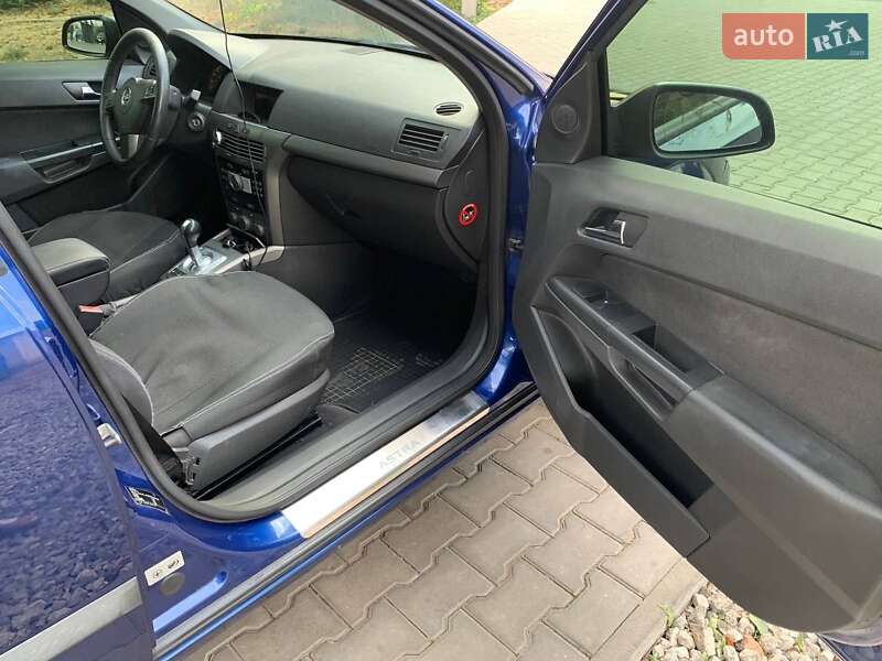 Хетчбек Opel Astra 2006 в Кривому Розі