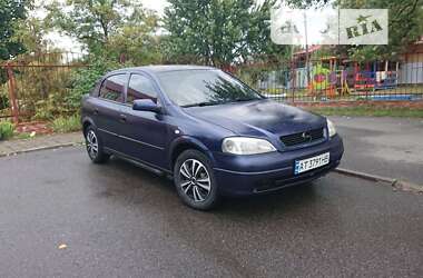 Хэтчбек Opel Astra 2000 в Ужгороде