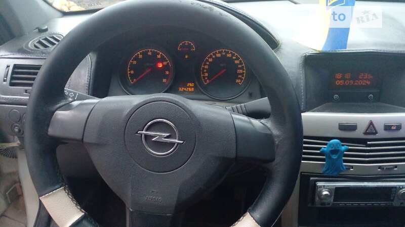 Opel Astra 2007