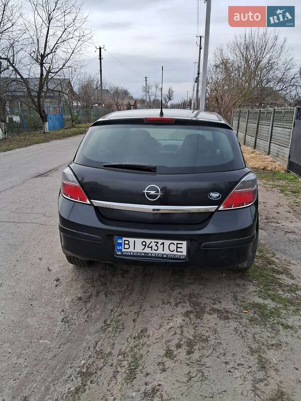 Хетчбек Opel Astra 2013 в Полтаві