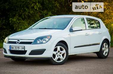 Хэтчбек Opel Astra 2004 в Костополе