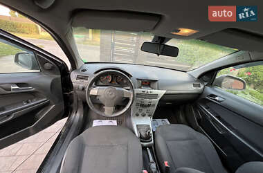 Универсал Opel Astra 2010 в 